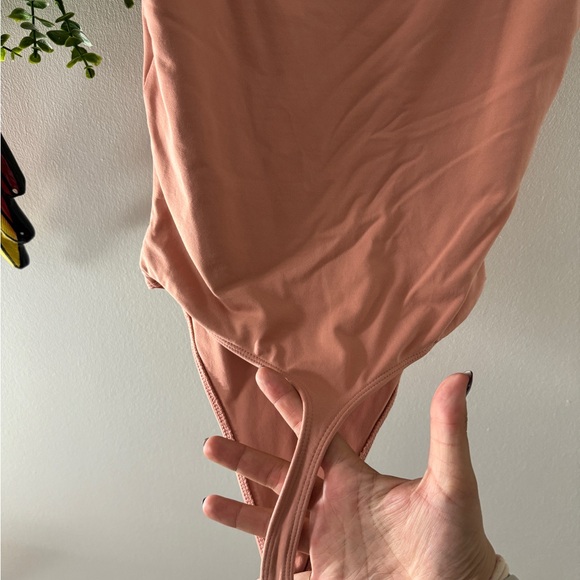 Pink aritzia body suit - Picture 4 of 4